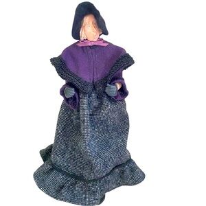 Vtg 1990 hallmark collections limited edition Victorian Carolers Viola in box